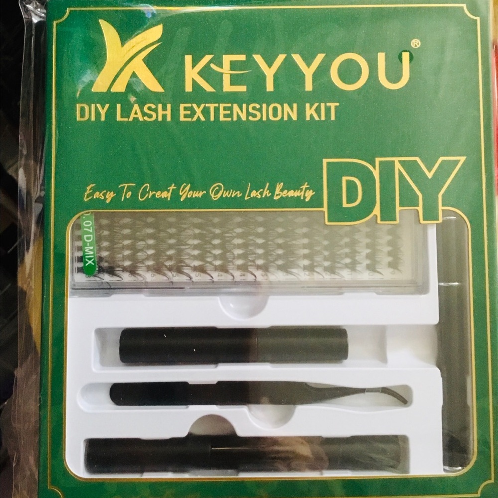 KEYYYOU DIY Lash Extension Kit in Green & Gold